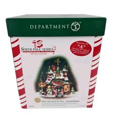 🚨 Department 56 North Pole Alfie's Toy School For Elves 56781 Christmas House picture