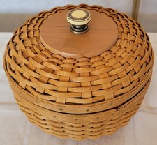 Longaberger Collectors Club Special Weaved Basket - In Perfect Condition picture