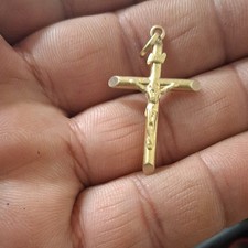 Gold Christianity Crucifix Cross Pendant Charm with Jesus Figure 1.7g picture