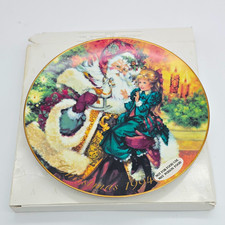 Avon The Wonder of Christmas 1994 Porcelain Collector Plate 22K Gold Trim picture