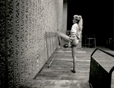 CGE75 Original Photo LEGGY CIRCUS ACROBAT STRETCHING BEFORE SHOW SEXY LEGS BABE picture