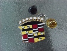 COLORFUL CADILLAC CREST HAT PIN W PIN STOPPERS NOS DISCONTINUED & LICENSED picture