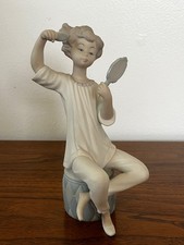 Lladro 1081 Girl With Brush and Mirror in Bisque Finish 1970s No Box Retired picture