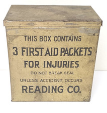 C. 1940s Reading Co. Railroad First Aid Kit Hinged Lid Tin With Contents picture