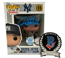 Derek Jeter Signed Autograph New York Yankees Funko Pop 11 Beckett The Captain picture