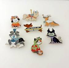 Disney Parks 2026 Monorail Dog, Cats and Dogs Halloween Costume LR Mystery Pin picture