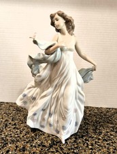 Vintage Lladro Porcelain Figurine 
