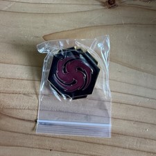 Disney Lorcana Trading Card Game League Pin-Amethyst picture