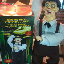 gemmy Nick Neck-Stretching Zombie Sound & Motion Light-Up Eyes Halloween *read* picture