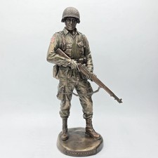Elegant Army Soldier Honor and Courage Statue - Perfect for Home or Office  picture