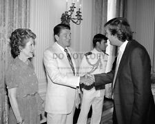 RONALD AND NANCY REAGAN GREET DONALD TRUMP IN 1983 - 8X10 PHOTO (MW457) picture