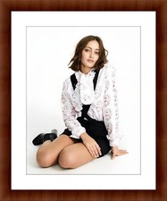 Ella Purnell 8.5 x 11 Color Unframed Photograph Collectable Art Print picture