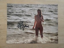Lola Naymark Signed 8.5 By 11 Au Fil D'ariane picture