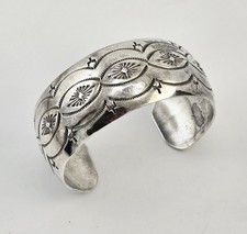 Vintage Wilbur Tracy Navajo Sterling Silver Stamped Sunburst Rope Cuff 7in - 32g picture