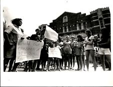 LG970 1970 Orig Photo SAVE L STREET Boston Mothers Families Protest Carry Signs picture