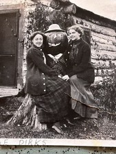 Antique PHOTO Jack o Lantern Scarecrow Log Cabin Pumpkin Women Snapshot B + W picture