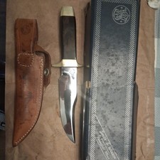 NEW Smith&Wesson Bowie Knife w/sheath and box. Limited- #21161  picture