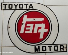 VINTAGE TOYOTA MOTOR CO No PORCELAIN GAS AUTOMOBILE SALES SERVICE DEALERSHIP picture
