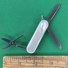 Victorinox Bijou Classic Mother of Pearl Swiss Army Knife MOP Scissors File picture