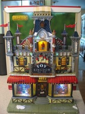 Lemax Essex Street Facade Toy Kingdom Lighted Hanging Wall Setting 35857 picture