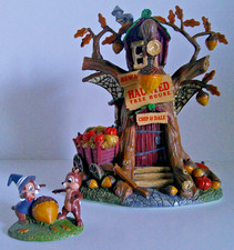 Hawthorne Village Disney Halloween Harvest Villa Chip & Dale's Haunted Treehouse picture