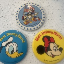 Vintage 1970s Walt Disney World Button Pin Lot Donald Minnie 1976 Bicentennial picture