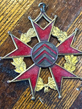 Vintage Enameled Veteran Cross Medal Red Chevron Leaf Fraternal Insignia Antique picture