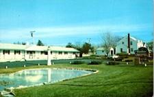 Vintage Postcard View of the Winsther Motel Highway 30 DeWitt Iowa IA 12761 picture