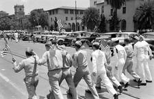 WW2  Photo WWII  VJ Day lolani Palace Honolulu  Hawaii  World War Two / 1590 picture