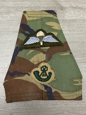 CAMOURFLAGE BRASSARD W/THE LIGHT INF. BUGLERS BADGE AND PARA WINGS picture