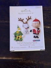 2008 Hallmark Full Of Christmas Spirit Ornament - The Peanuts Gang picture