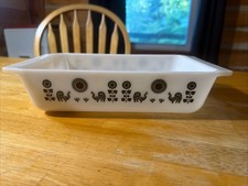 Vintage Pyrex Black Rooster Sunflower 575-B Space Saver Casserole No Lid picture