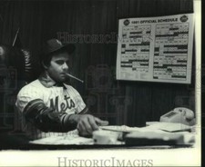1981 Press Photo Mets' Joe Torre ponders line up prior to home opener picture