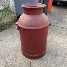Vintage 10-Gallon Metal Milk Can – 