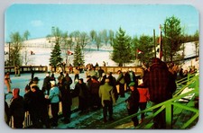 Grossinger, New York - NY, Ice Skating Rink, Crowds, Vintage Postcard picture