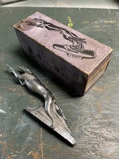 Badger 1930s FORD GREYHOUND HOOD ORNAMENT Box RADIATOR CAP MASCOT Lincoln Buick picture