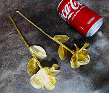 VINTAGE PAIR OF 24 KT GOLD DIPPED REAL AMERICAN ROSES 11-1/4
