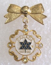 Vintage Canadian Centennial 1867-1967 Souvenir Bow Brooch Pin - Canada 100th picture