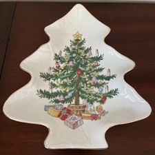 Lefton Christmas Tree Shaped Tray - Gorgeous- Gold Rimmed - No Chips picture