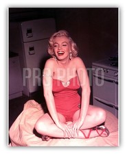 MARILYN MONROE 1953 How to Marry a Millionaire Red Swimsuit Dressing Room Photo picture
