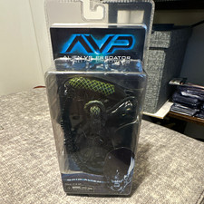 NECA AVP Alien vs Predator Grid Alien Action Figure 2016 Sci-Fi Horror picture