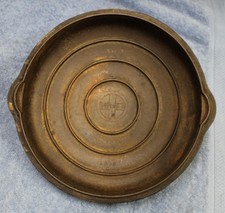 Vintage Griswold No. 8 Dutch Oven Lid Excellent 1098 C -- LID ONLY Small Logo picture