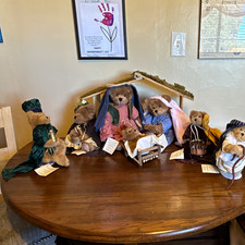 Vintage VERY RARE SET 1998 Judith G Nativity signed set with 4 added bears picture