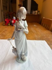 Lladro “Summer Stroll” #7611 New in the Box - Beautiful 9