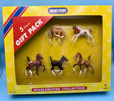Breyer Stablemates Collection No. 5982, 5-Piece Horse Model Gift Pack, Plastic picture