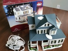 Holiday Time 2005 Country Charm Farm House Christmas Village Illuminated In Box picture