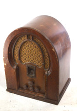 Vintage Philco Model 19 Super Heterodyne Tube Radio. Original picture