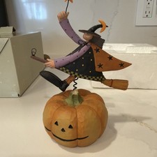 Williraye Studio One Flew Over The Pumpkin Patch Witch Pumpkin Spider WW6105 picture