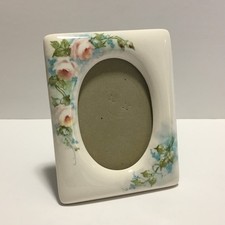 Vintage Floral Picture Frame Table Top Oval Shabby Chic Cottagecore Pink Roses picture