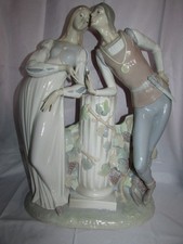 Lladro Retired #4750 Romeo and Juliet Glossy Figurine Beautiful picture